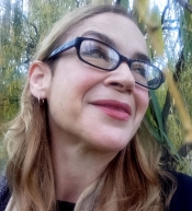 Picture of Coral Lindt