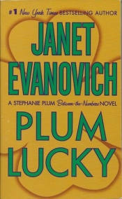 Book Cover for Plum Lucky (A Stephanie Plum Between the Numbers Novel, #3)